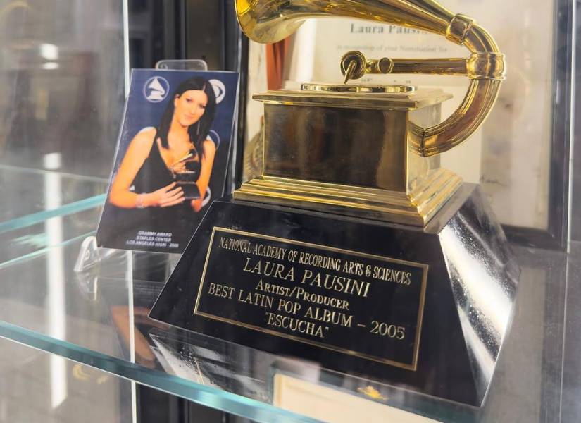 El Grammy que Laura Pausini ganó en 2005.