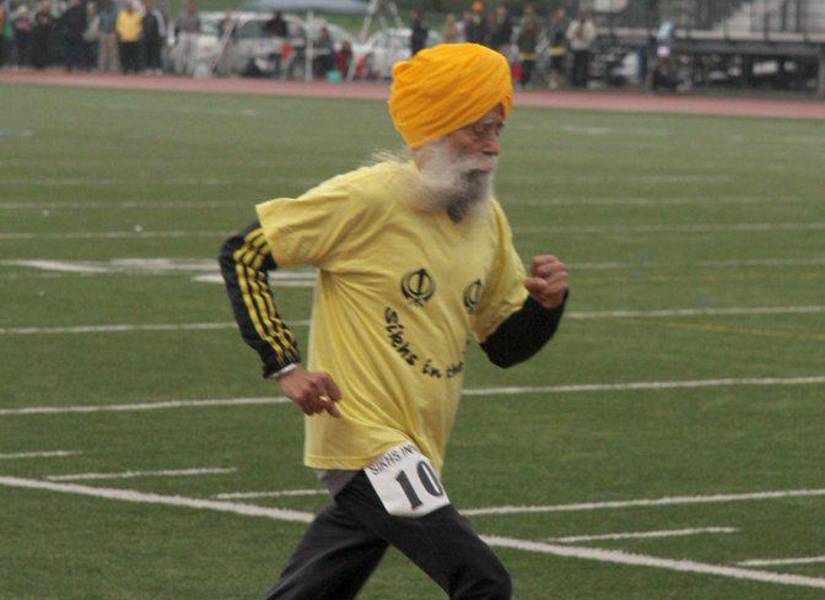 El indio Fauja Singh falleció el lunes tras ser atropellado por un vehículo