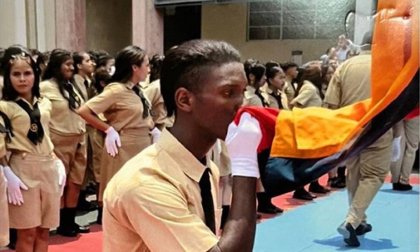 Allen Obando faltó a la práctica de Barcelona SC para hacer el juramento a la Bandera