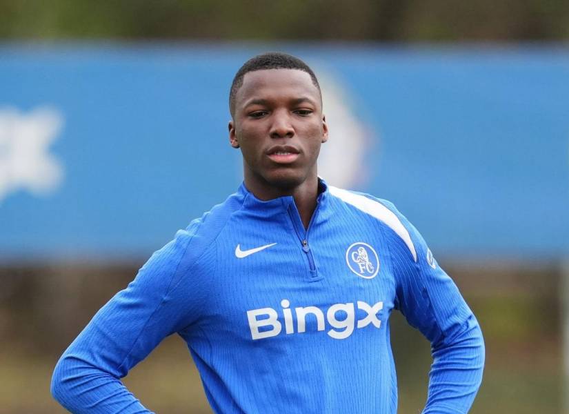 Moisés Caicedo será titular en el duelo del Chelsea ante el Aston Villa por la Premier League.