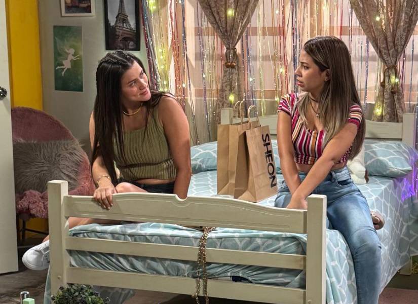 Elba González en sus primeras escenas del Cholito Forever.