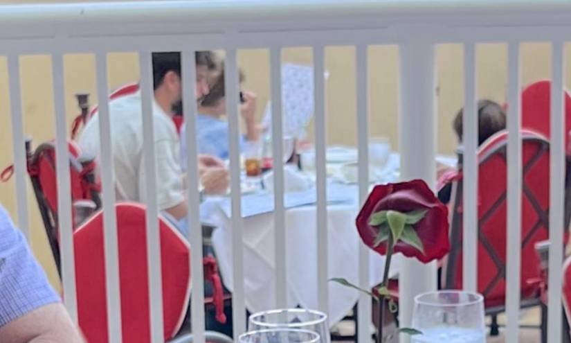 Imagen publicada en redes sociales, tomada por accidente según el autor en su cuenta de TW.