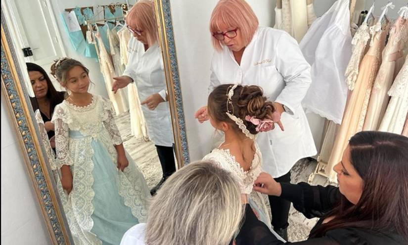 Imágenes de Adamari López y la celebración de la primera comunión de su hija.