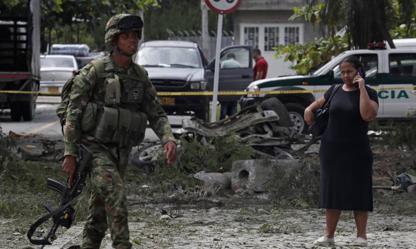 Tres heridos deja la explosión de un carro bomba en el suroeste de Colombia