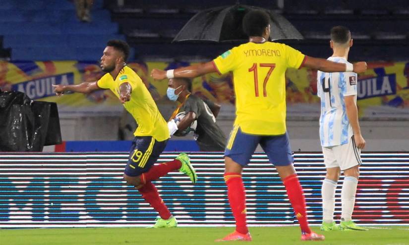 Colombia iguala agónicamente con Argentina