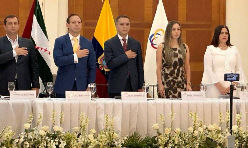 Imagen de tres integrantes del Consejo de la Judicatura: Xavier Muñoz, Wilman Terán y Maribel Barreno.