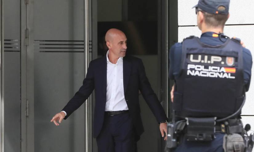 El expresidente de la Real Federación Española de Fútbol (RFEF) Luis Rubiales, tras declarar como investigado por presunta agresión sexual y coacciones.