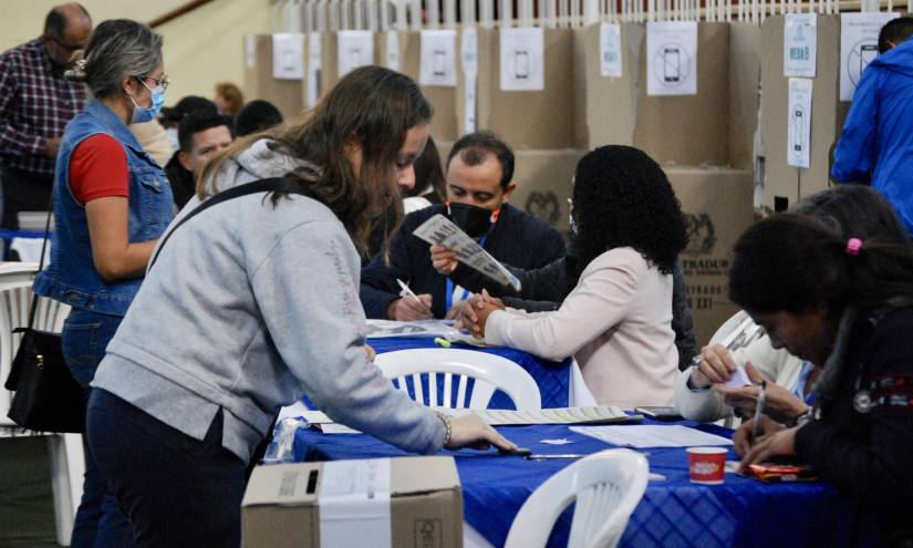 Ecuador cuenta con una de las comunidades más numerosas de colombianos en el exterior. Algunos de ellos votaron en Quito.