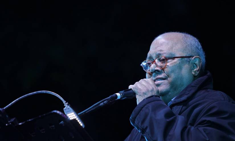 Fotografía de archivo fechada el 18 de noviembre de 2017 que muestra a Pablo Milanés en un concierto en el festival Chapultepec, en Ciudad de México.