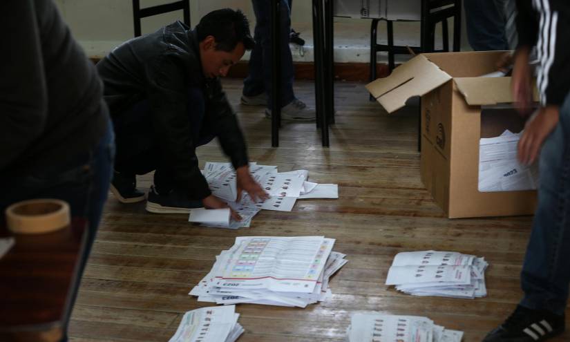 Foto de archivo del conteo de votos en las elecciones seccionales 2023.