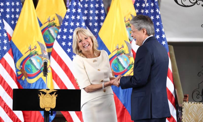 Primeras damas de Ecuador y EE.UU. hablan de educación, pandemia y democracia