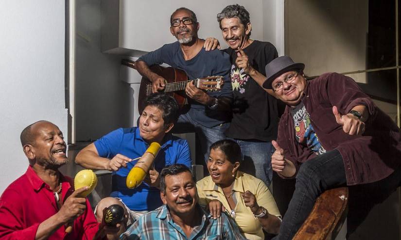 Miembros de la agrupación El Juglar, entre ellos, Lucho Aguirre.