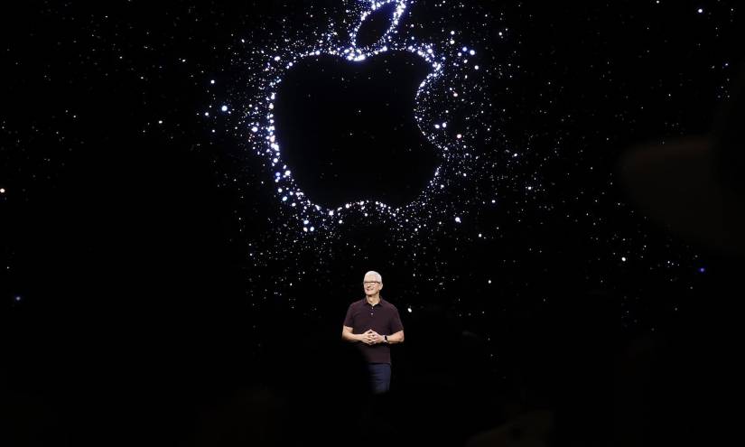 El director ejecutivo de Apple, Tim Cook, habla en el Teatro Steve Jobs, durante el acto de presentación de las últimas novedades de la empresa en Apple Park, Cupertino, este 7 de septiembre de 2022.