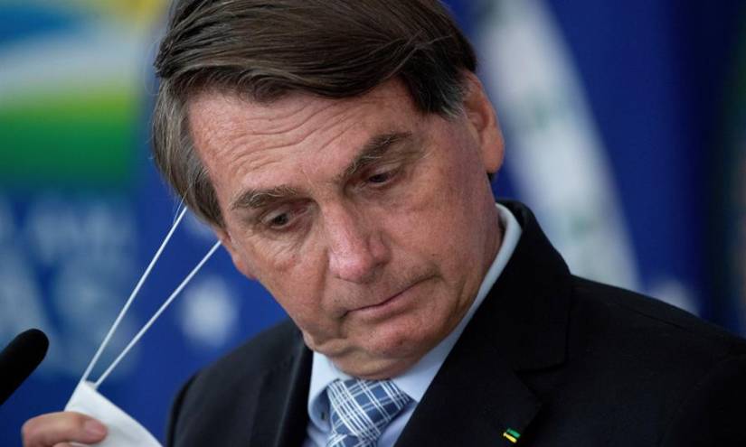 Bolsonaro pide estudio para que la mascarilla no sea obligatoria en vacunados