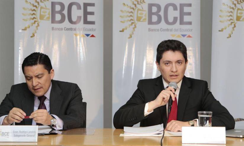 Diego Martínez (derecha) fue gerente del Banco Central.