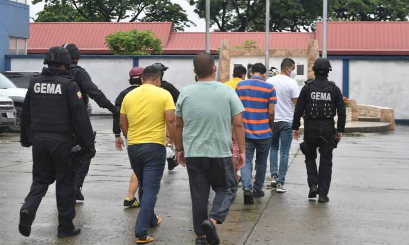 Prisión preventiva para siete personas en Ecuador por presunto narcotráfico