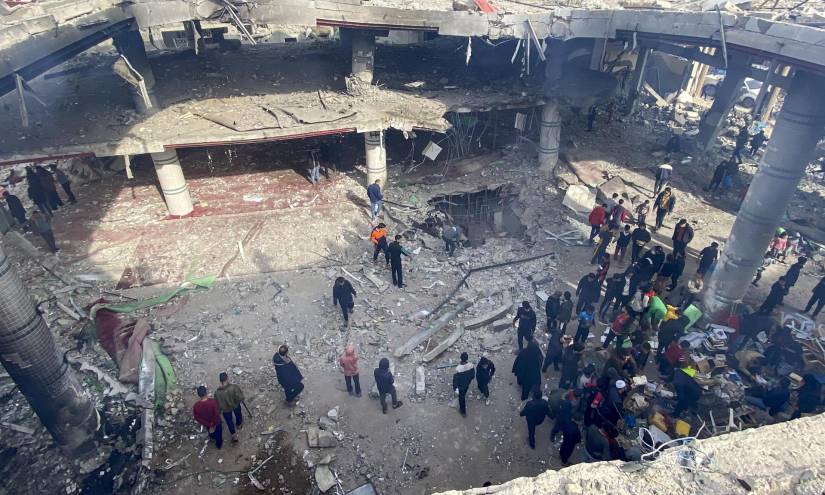 Destrozos en la mezquita de Al Hudda, en Rafah, este lunes.