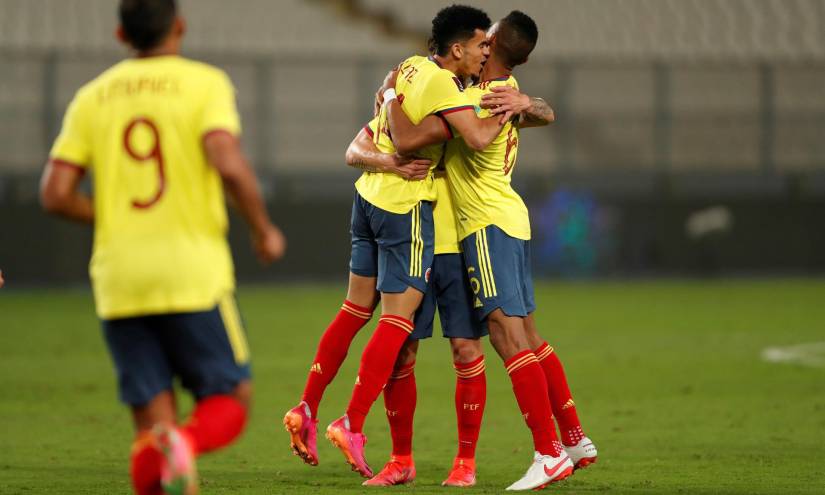 Colombia 'resucita' en eliminatorias con goleada sobre Perú