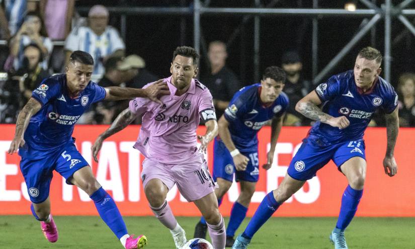 El jugador argentino Lionel Messi en el duelo del Inter Miami ante Cruz Azul.