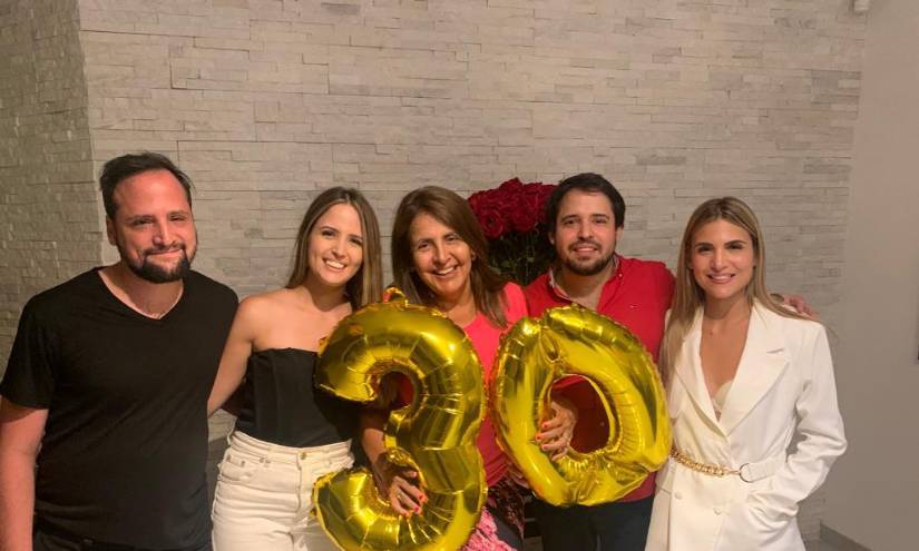 Los cuatrillizos Rodic Arteaga cumplieron 30 años el pasado 23 de abril.