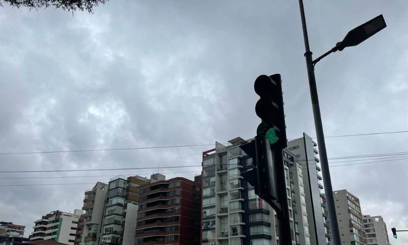 Semáforos funcionaron correctamente en la av. 6 de Diciembre