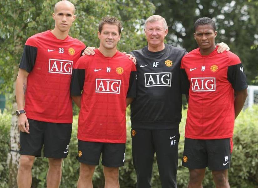 Antonio Valencia y su presentación en el Manchester United.