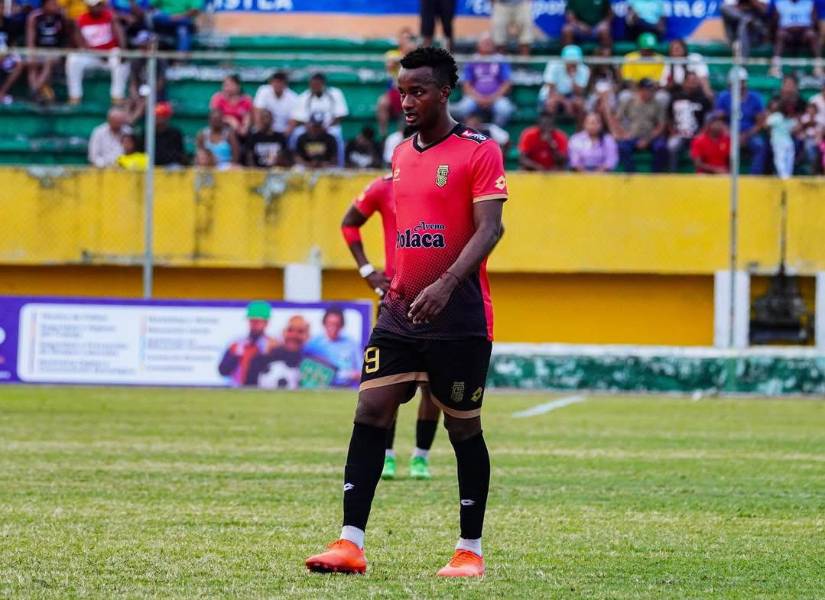 Jefferson Orejuela jugó en Cuniburo en la Serie B en el 2024.