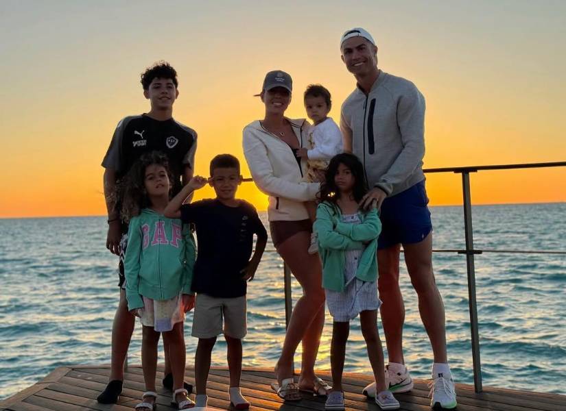 Cristiano Ronaldo y su familia.