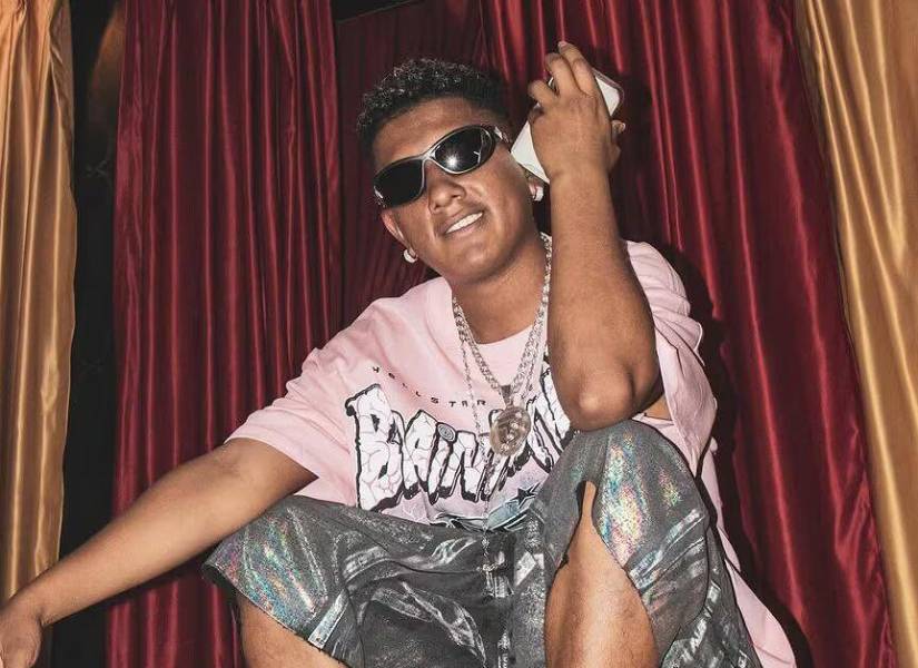 Jombriel durante la grabación de un videoclip.