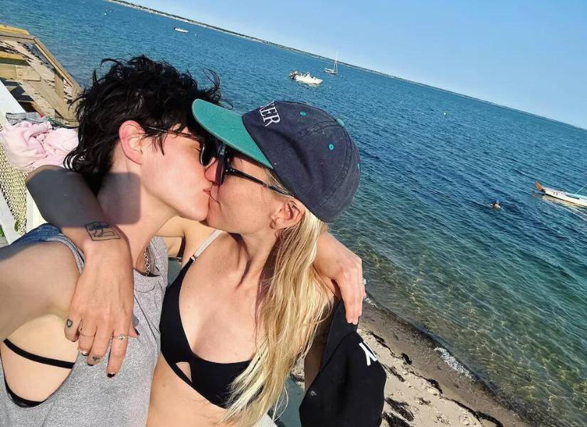 El matrimonio se da luego de 6 años de noviazgo.