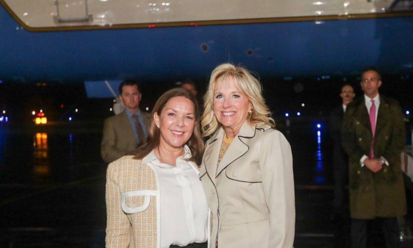 Jill Biden aterrizó en Quito, donde tratará cooperación de EE.UU. con Ecuador