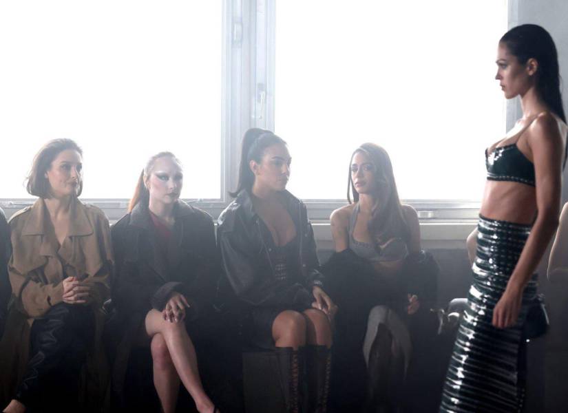 Georgina Rodríguez y Tini Stoessel juntas en la Fashion Week de París.