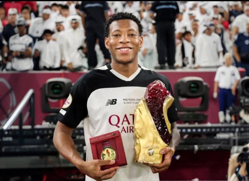 Gonzalo Plata ganó dos trofeos con el Al Sadd de Qatar.