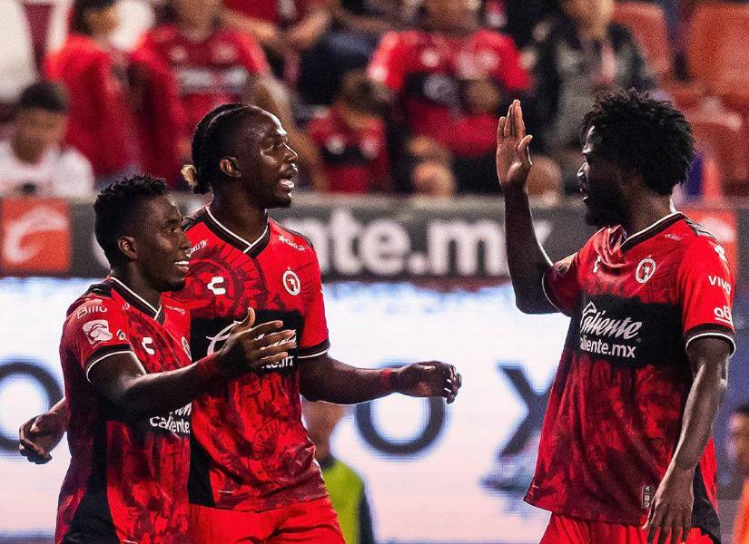 Adonis Preciado y Jackson Porozo jugarán el Play In con los Xolos de Tijuana.