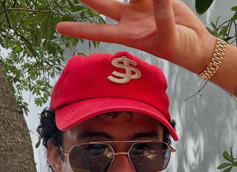 Bad Bunny actualmente se encuentra en Puerto Rico para iniciar su residencia en el Choliseo.