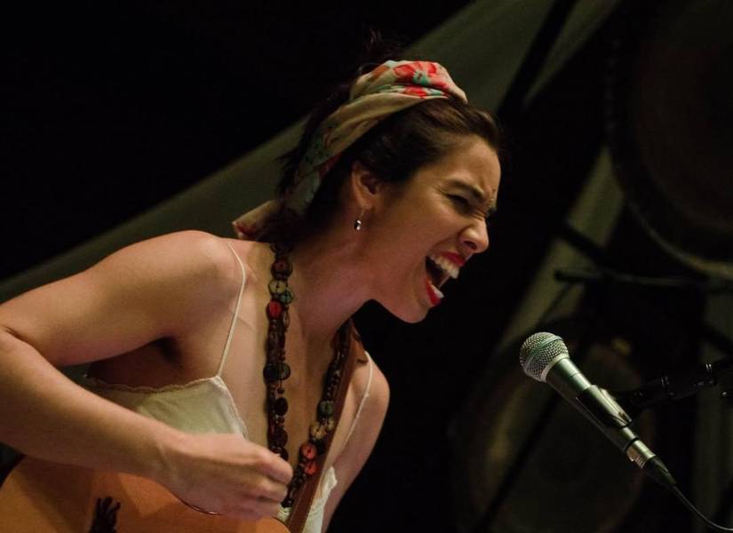 Luvi Torres estuvo involucrada en el mundo de la música desde temprana edad.