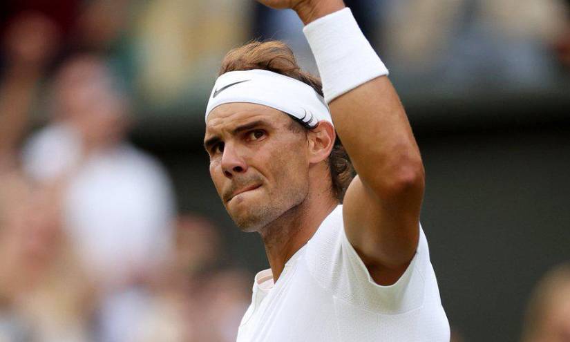 Rafael Nadal durante un partido en Wimbledon