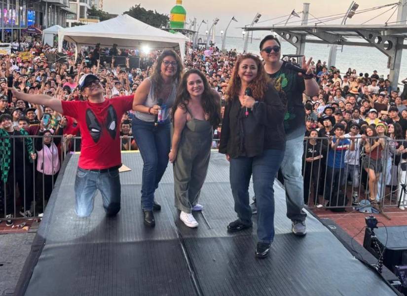 El cast de actores de doblaje presentes en el Budokan 2025.