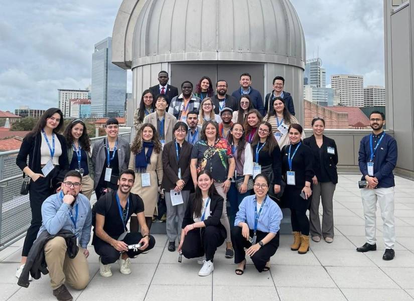 Estudiantes de intercambio del programa de Fulbright en la NASA