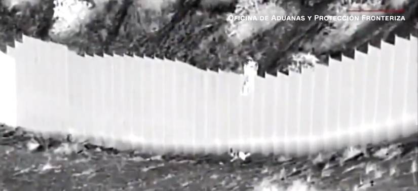 Dos niñas ecuatorianas fueron lanzadas sobre muro fronterizo entre EEUU y México