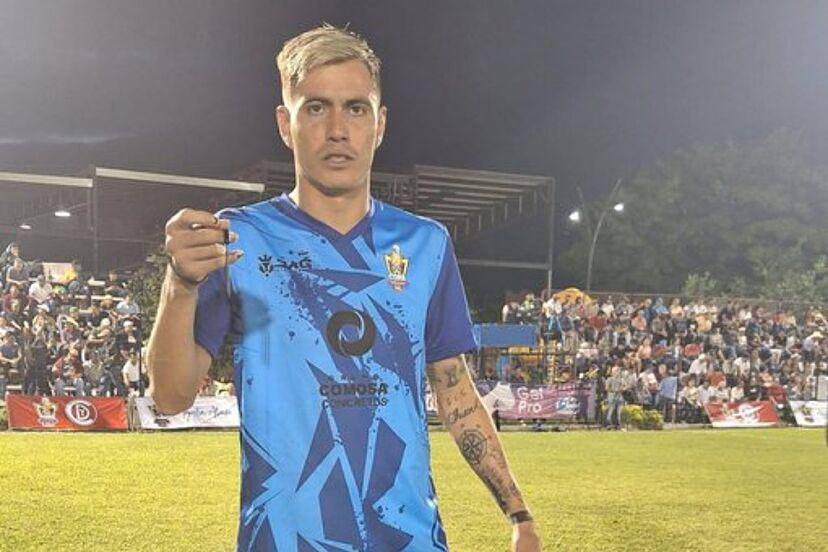 Un exfutbolista mexicano fue asesinado mientras jugaba en una liga barrial