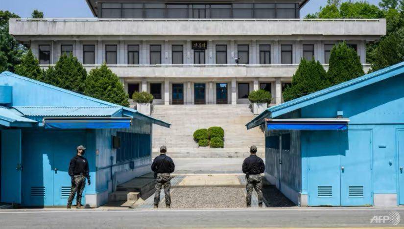 imagen de la línea de Demarcación Militar