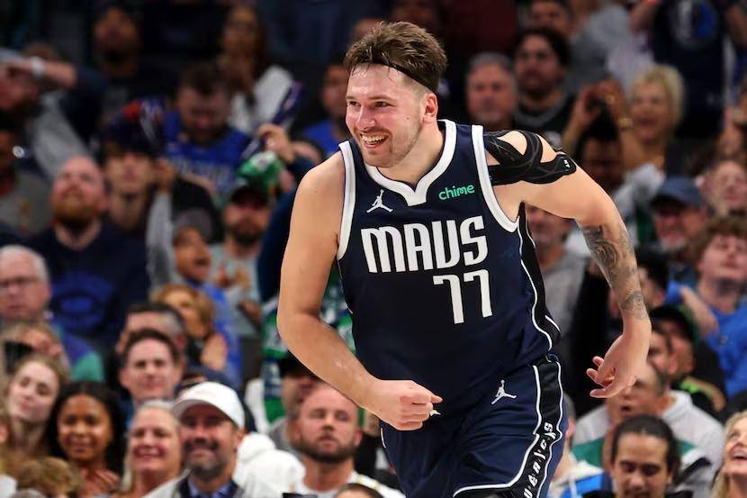 Doncic se lleva la Navidad en la NBA tras anotar 50 puntos en el triunfo de Los Mavericks