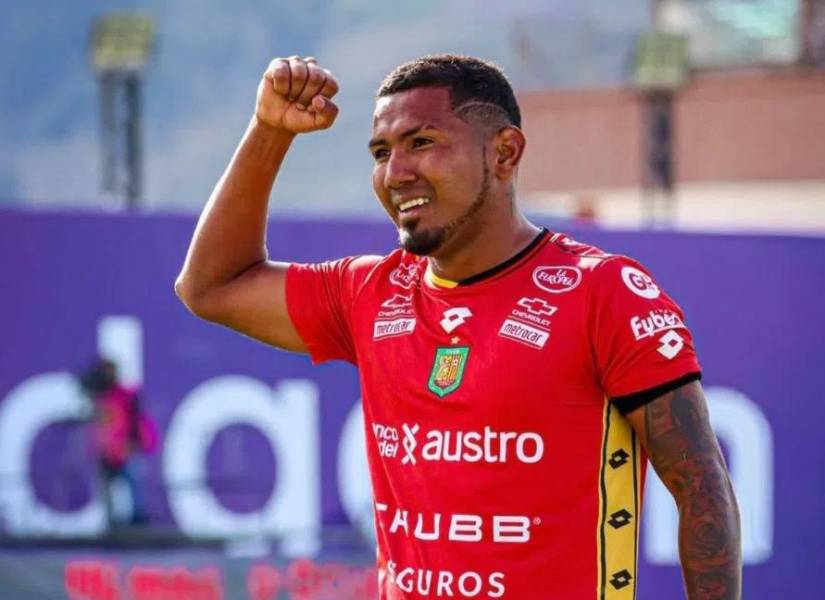 Luis Estupiñán, extremo ecuatoriano.