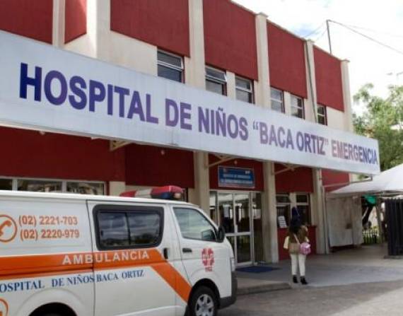 En el Hospital Baca Ortiz son atendidos, a través del servicio de consulta externa, 600 pacientes a diario.