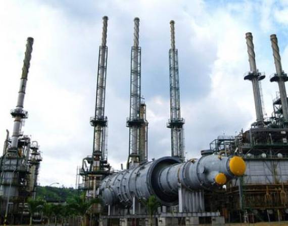 La refinería de Esmeraldas inició operaciones en 1977 con una capacidad de 55 mil barriles diarios.