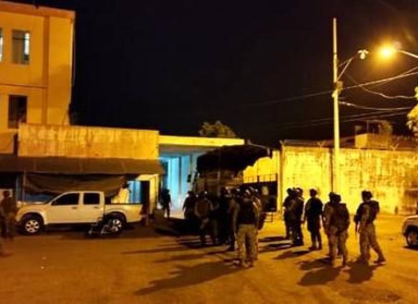 Imagen del SNAI cuando ingresan grupos tácticos de la Policía a la Penitenciaría.