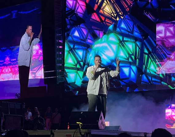 Don Omar se presentó pasadas la 01:00 de este domingo 12 de marzo, en el Estadio Modelo Alberto Spencer.