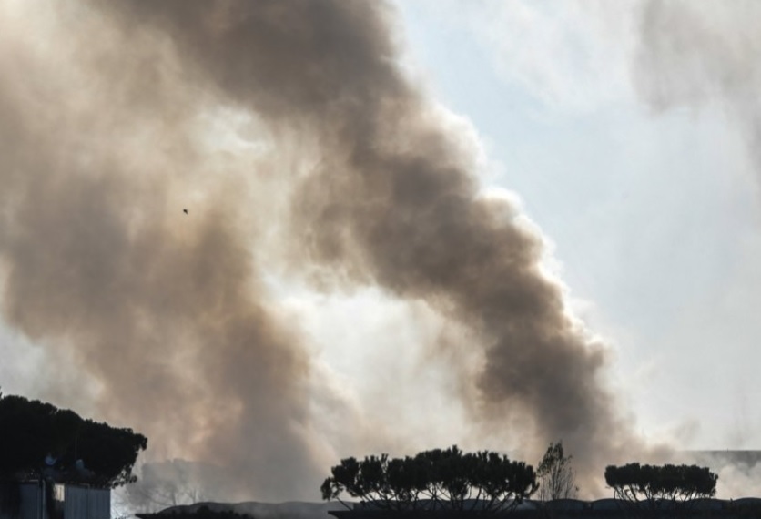 Vasto incendio en una planta de basura de Roma