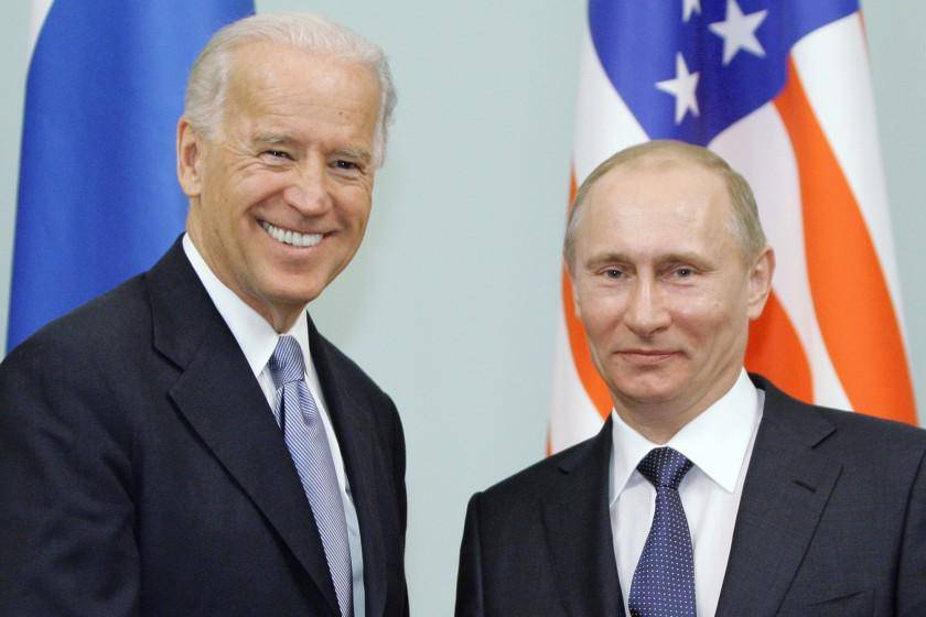 Biden y Putin inician reunión en Ginebra con un apretón de manos